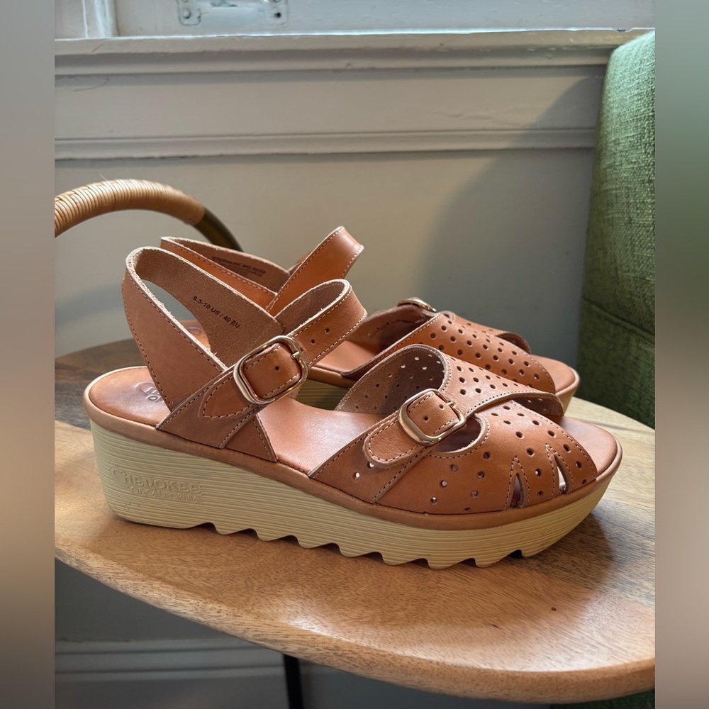 Cherokee of California Stephanie Mid Beep Size 40 9.5 Natural Leather Sandals